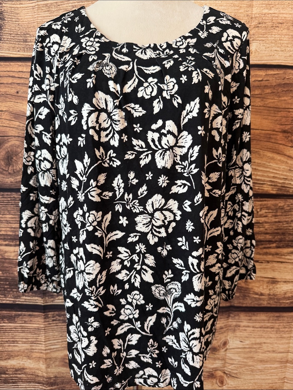 croft & barrow Black and White Floral Scoop Neck Blouse